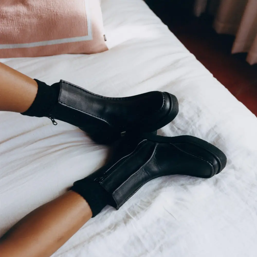 Womens Effery Zip Black Leather Boots online