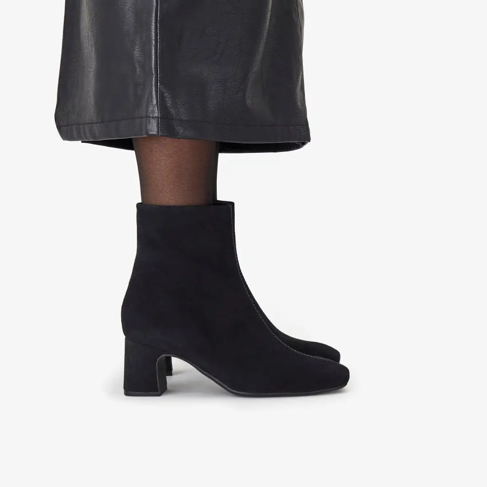 Women’s Fernie Zip Black Suede Ankle Boots online
