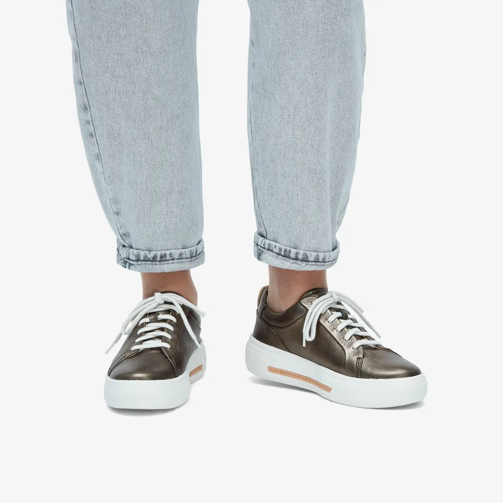 Womens Hollyhock Walk Metallic Sneakers online